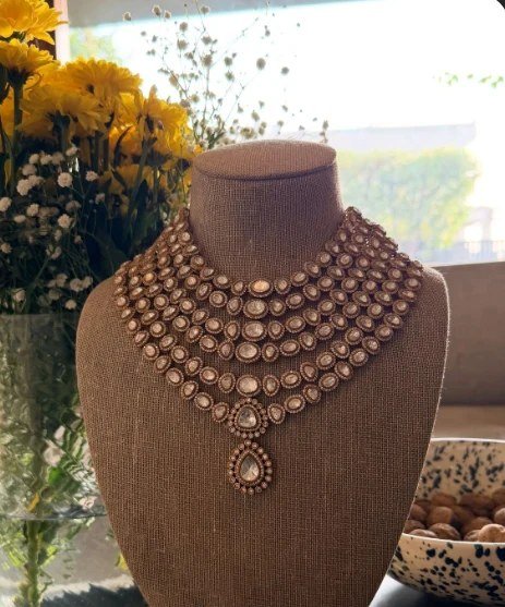 Sunlit kundan